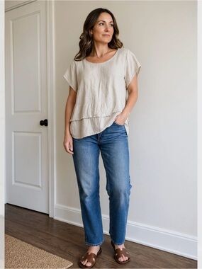 Sorella Cream Linen Scoop-Neck Tunic Top